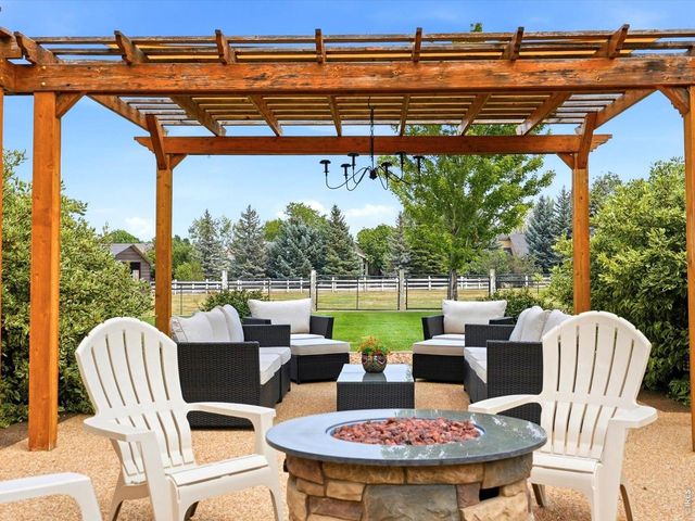 520 Namaqua Rd, Loveland, CO 80537