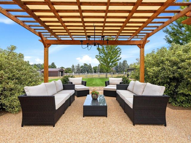 520 Namaqua Rd, Loveland, CO 80537