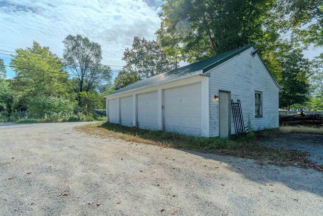 13 Elm Street, Newton, NH 03858