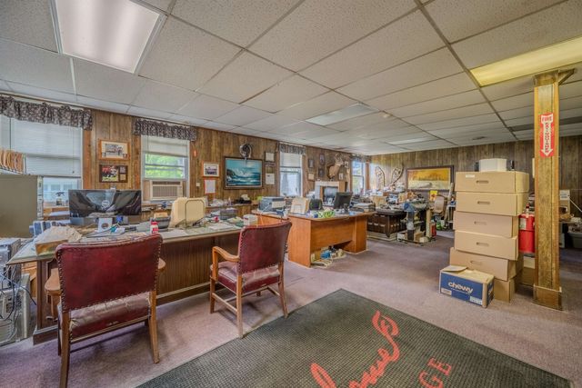 13 Elm Street, Newton, NH 03858