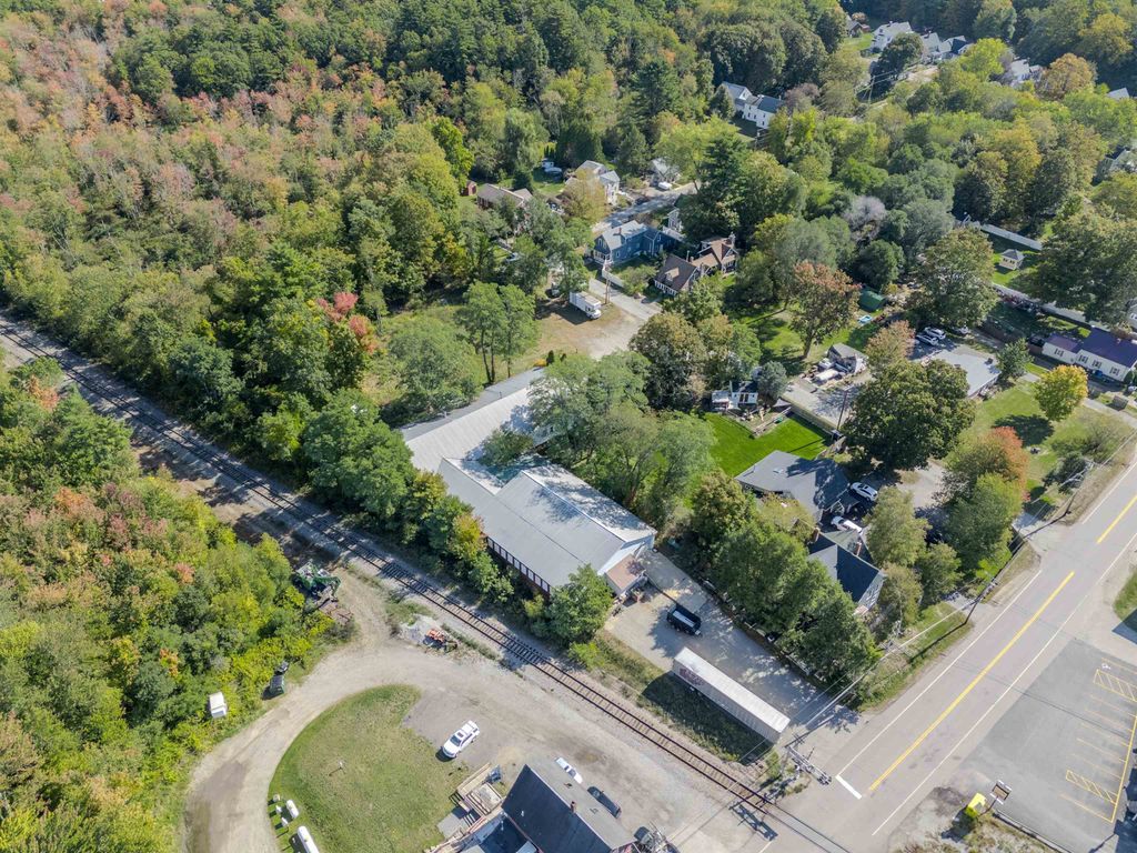 13 Elm Street, Newton, NH 03858