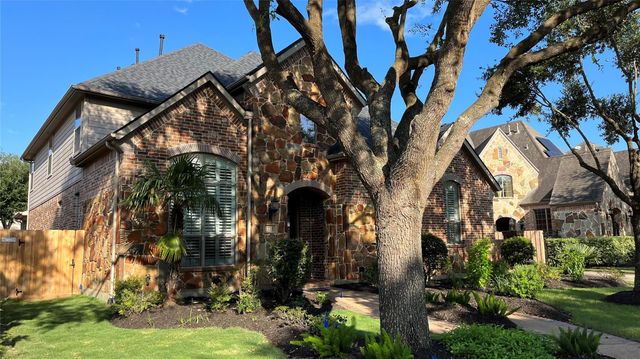 1215 Amherst Avenue, Sugar Land, TX 77479