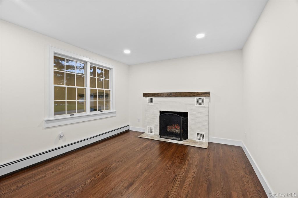 23 Hillcrest Drive, Smithtown, NY 11787 — photo 5