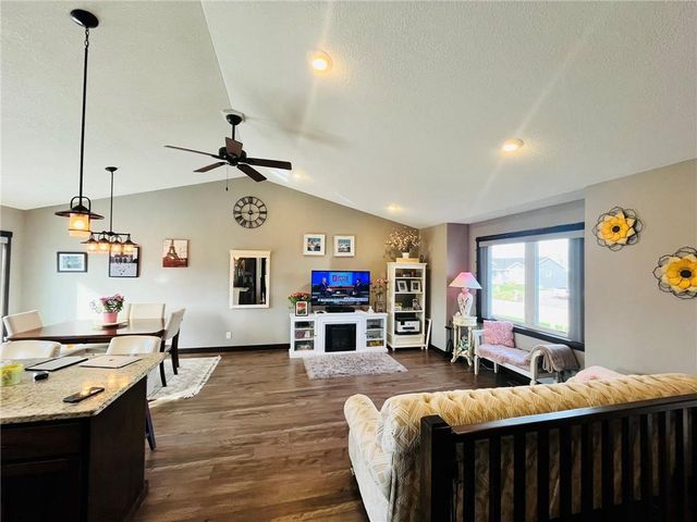 1642 Beaver Way, New Richmond, WI 54017