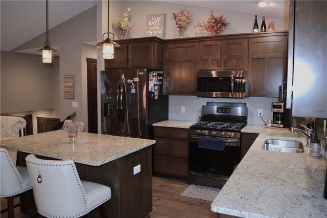 1642 Beaver Way, New Richmond, WI 54017