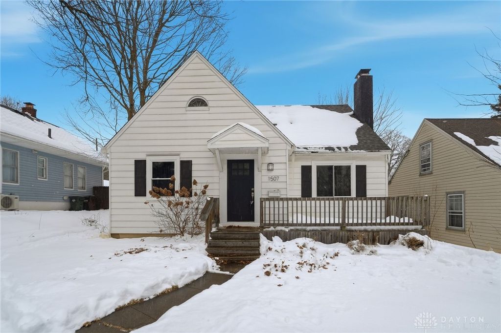 1507 Crescent Boulevard, Kettering, OH 45409