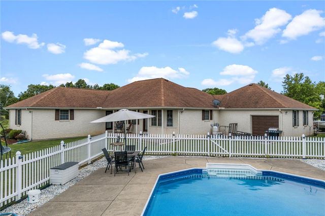 3984 Morningside Circle, Moorefield Twp, OH 45502