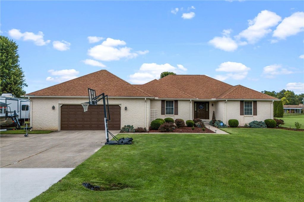 3984 Morningside Circle, Moorefield Twp, OH 45502
