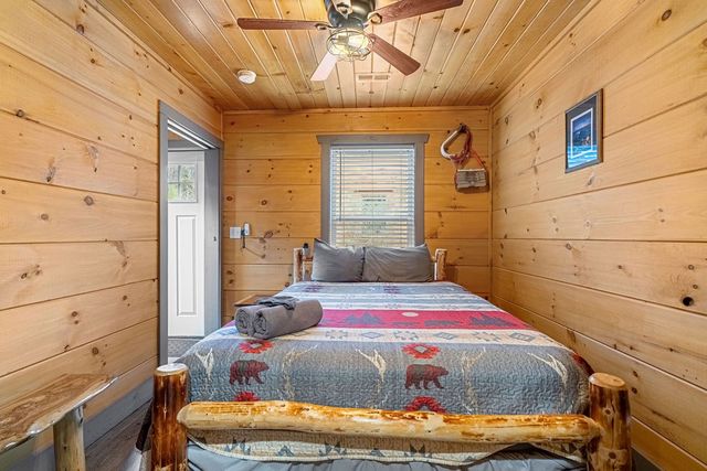 1012 Ravens Ford Way, Sevierville, TN 37876