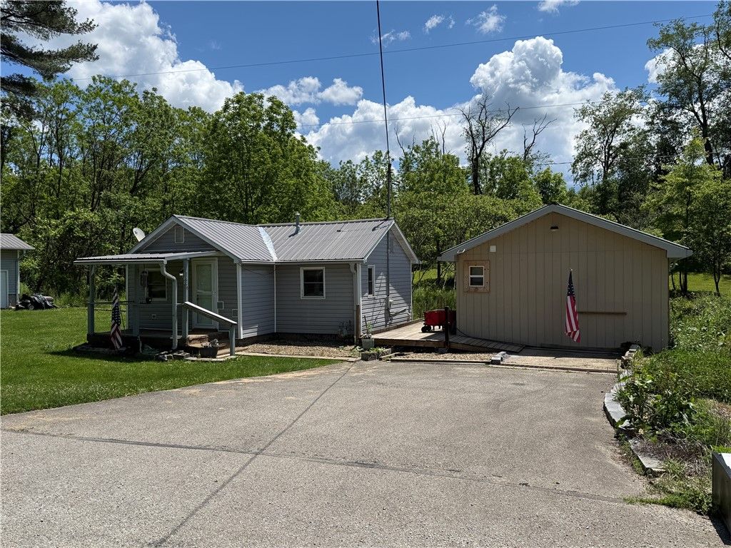 144 Scott Rd, Menallen Twp, PA 15468