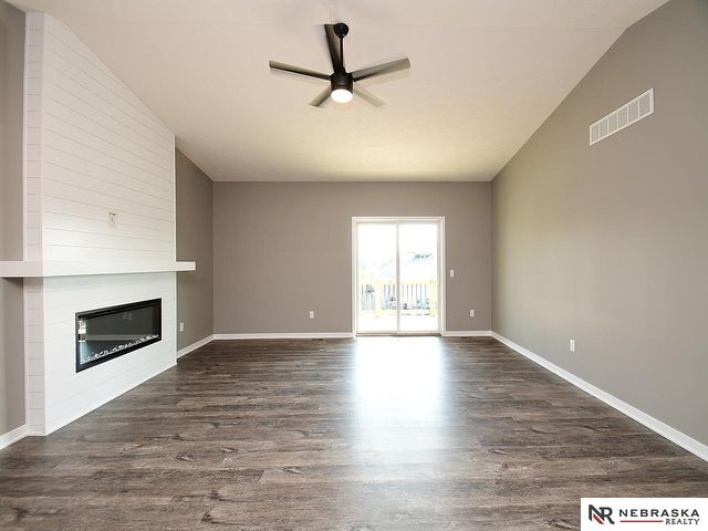 9433 Far Niente Lane, Lincoln, NE 68526