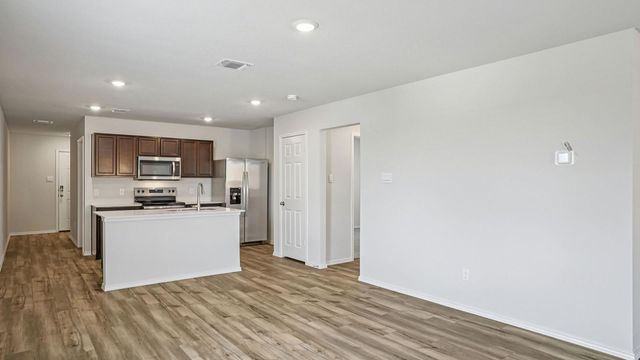 156 Wyatt WAY, Jarrell, TX 76537