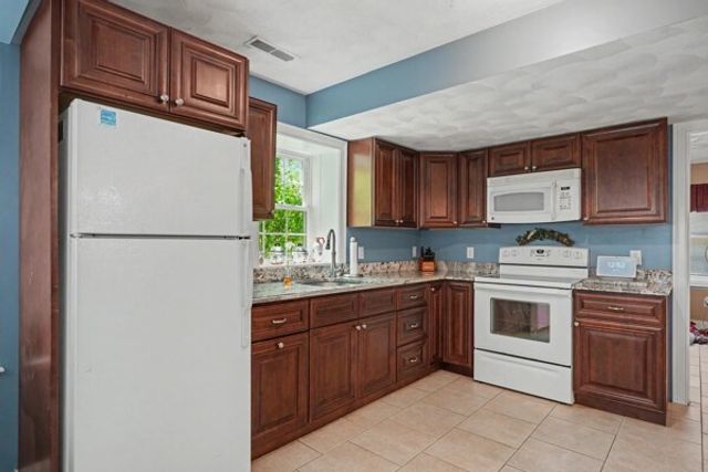 15 Fitz Terrace, Wilmington, MA 01887