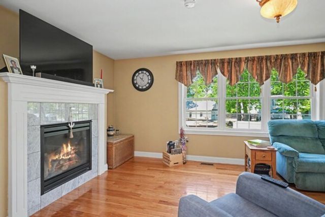 15 Fitz Terrace, Wilmington, MA 01887