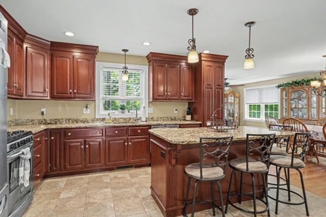 15 Fitz Terrace, Wilmington, MA 01887