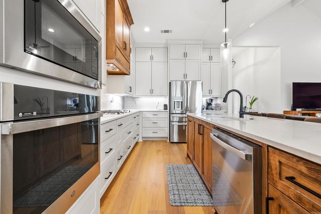 8028 N Shoreline Boulevard, Benton, AR 72019