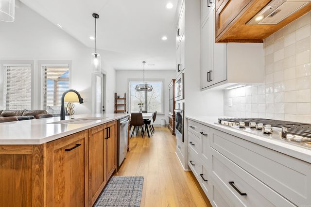 8028 N Shoreline Boulevard, Benton, AR 72019