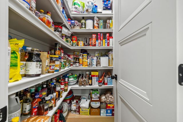 8028 N Shoreline Boulevard, Benton, AR 72019