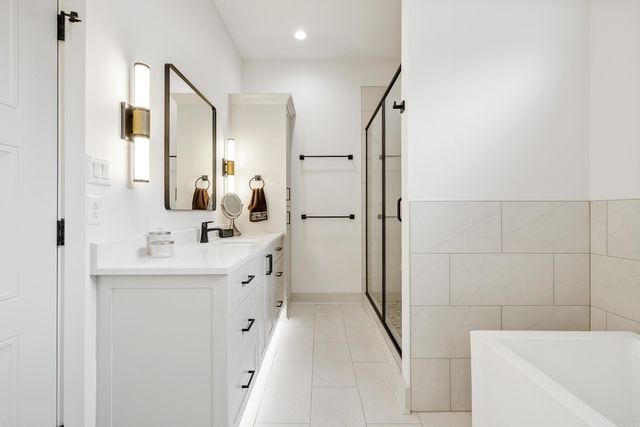 8028 N Shoreline Boulevard, Benton, AR 72019