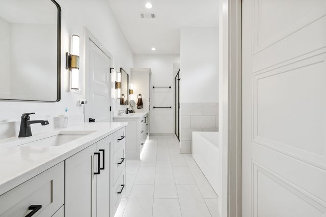 8028 N Shoreline Boulevard, Benton, AR 72019