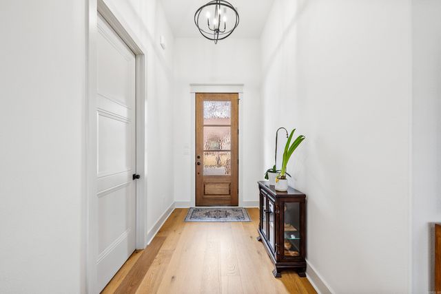 8028 N Shoreline Boulevard, Benton, AR 72019