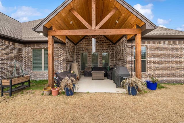 8028 N Shoreline Boulevard, Benton, AR 72019