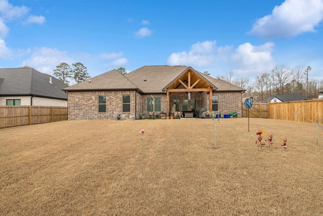 8028 N Shoreline Boulevard, Benton, AR 72019