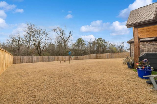 8028 N Shoreline Boulevard, Benton, AR 72019