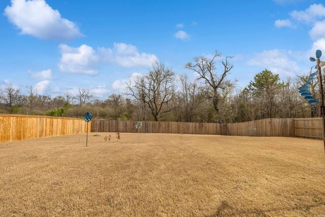 8028 N Shoreline Boulevard, Benton, AR 72019