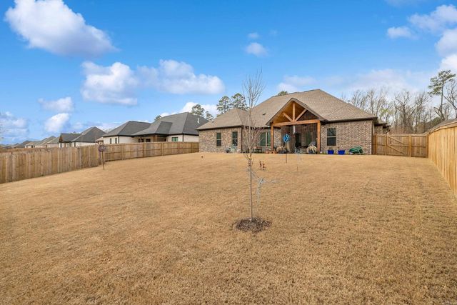 8028 N Shoreline Boulevard, Benton, AR 72019