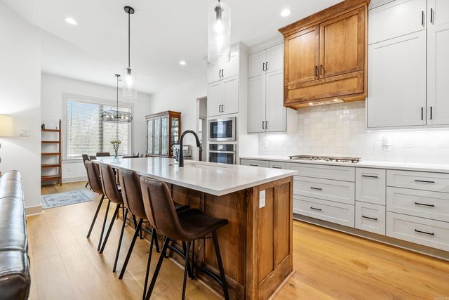 8028 N Shoreline Boulevard, Benton, AR 72019