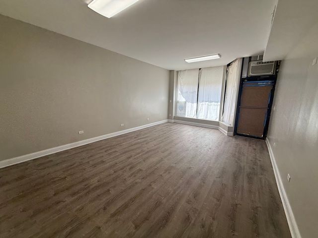 7437 Randolph Street, Forest Park, IL 60130