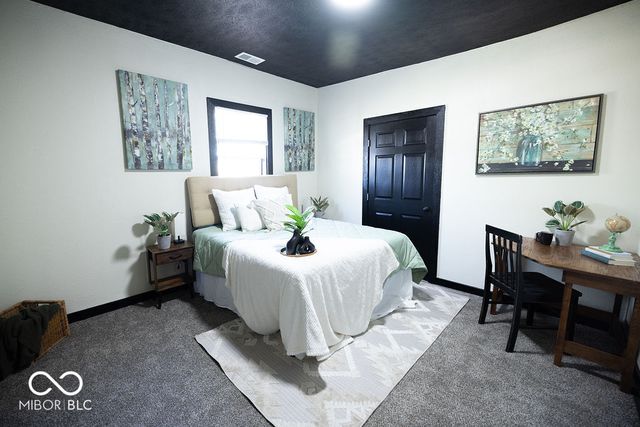 108 N Summit Street, Summitville, IN 46070