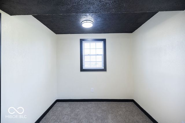 108 N Summit Street, Summitville, IN 46070