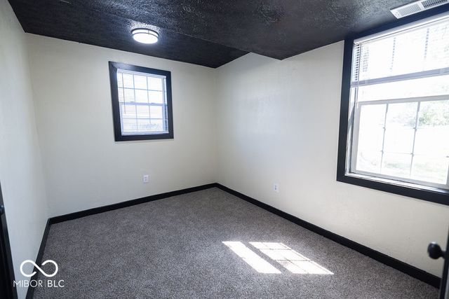 108 N Summit Street, Summitville, IN 46070