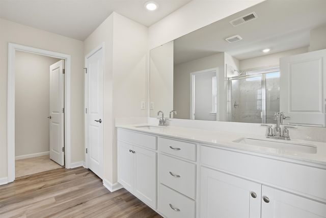 717 Hadley Place, Enoree, SC 29335