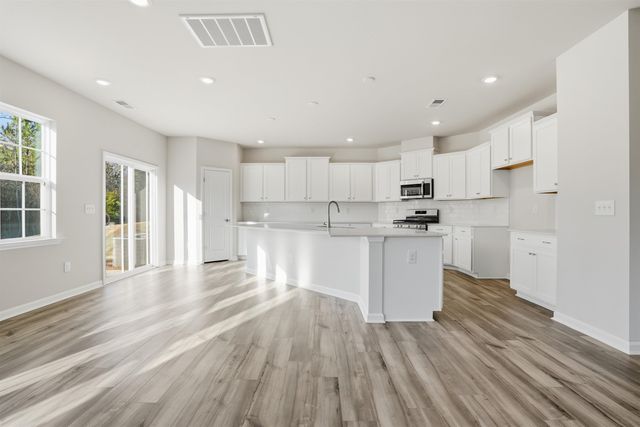 717 Hadley Place, Enoree, SC 29335