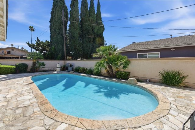 10802 Hasty, Downey, CA 90241