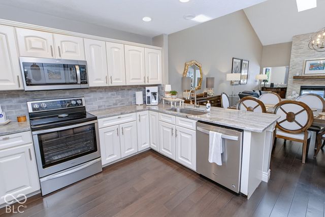 12139 Black Hills Drive, Fishers, IN 46038