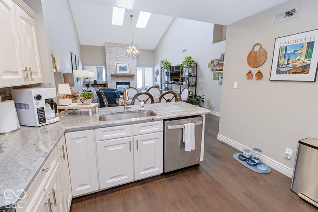 12139 Black Hills Drive, Fishers, IN 46038