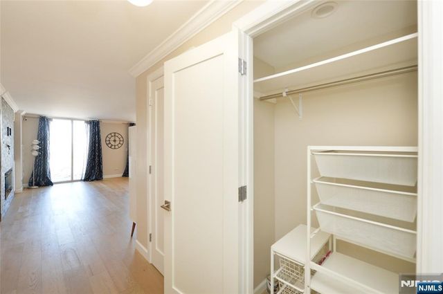 1055 River Road 310, Edgewater, NJ 07020