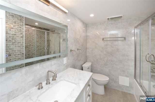 1055 River Road 310, Edgewater, NJ 07020