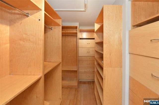 1055 River Road 310, Edgewater, NJ 07020