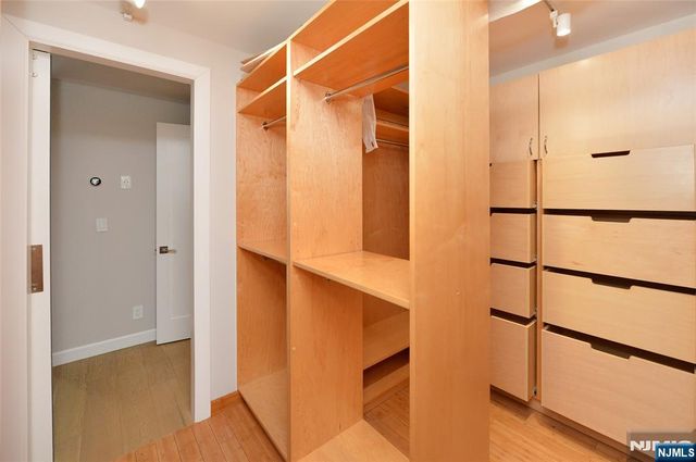 1055 River Road 310, Edgewater, NJ 07020