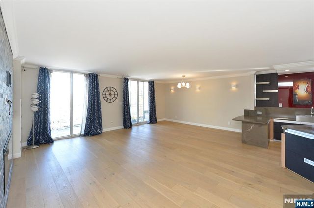 1055 River Road 310, Edgewater, NJ 07020