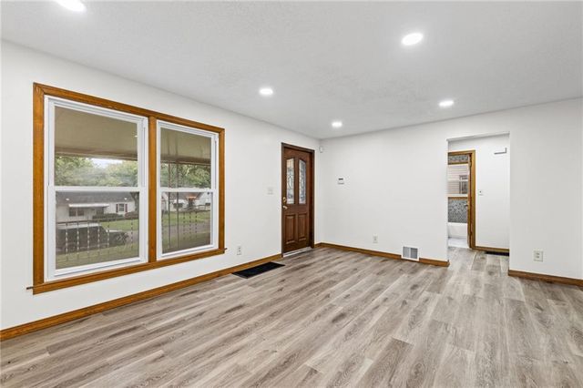 6318 Bellefontaine Avenue, Kansas City, MO 64132