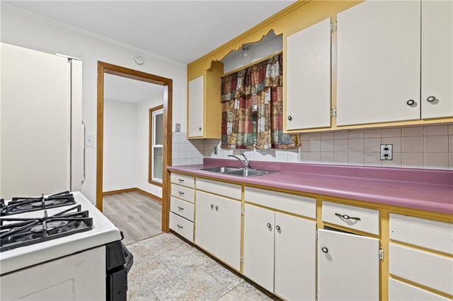 6318 Bellefontaine Avenue, Kansas City, MO 64132