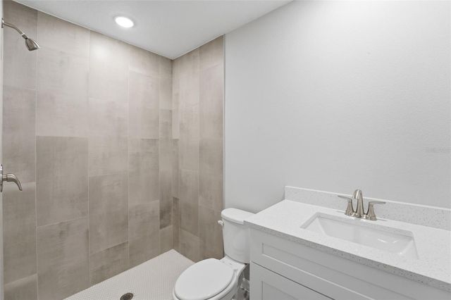 2107 SUANEE AVENUE, Eustis, FL 32726