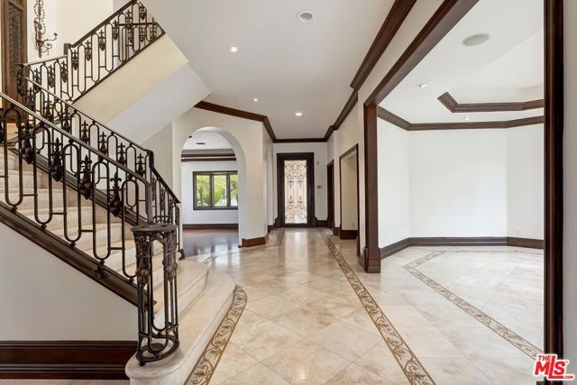 209 S Anita Avenue, Los Angeles, CA 90049