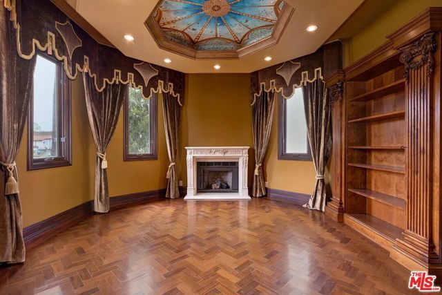 209 S Anita Avenue, Los Angeles, CA 90049